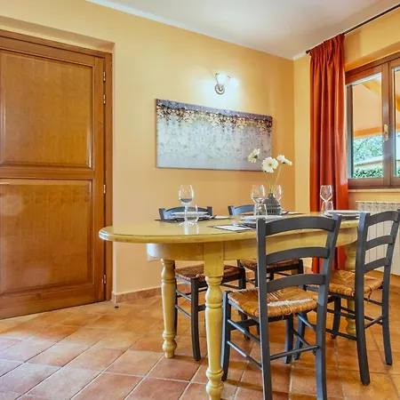 Aparthotel With Swimming-pool And Thermal Pools In Sorano (Grosseto)