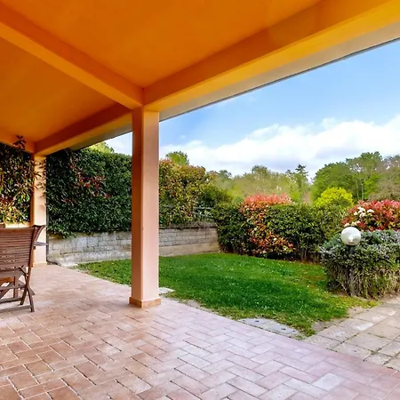 With Swimming-pool And Thermal Pools In Aparthotel Sorano (Grosseto)